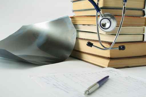 Vypsány kurzy angličtiny pro lékaře a ošetřovatele